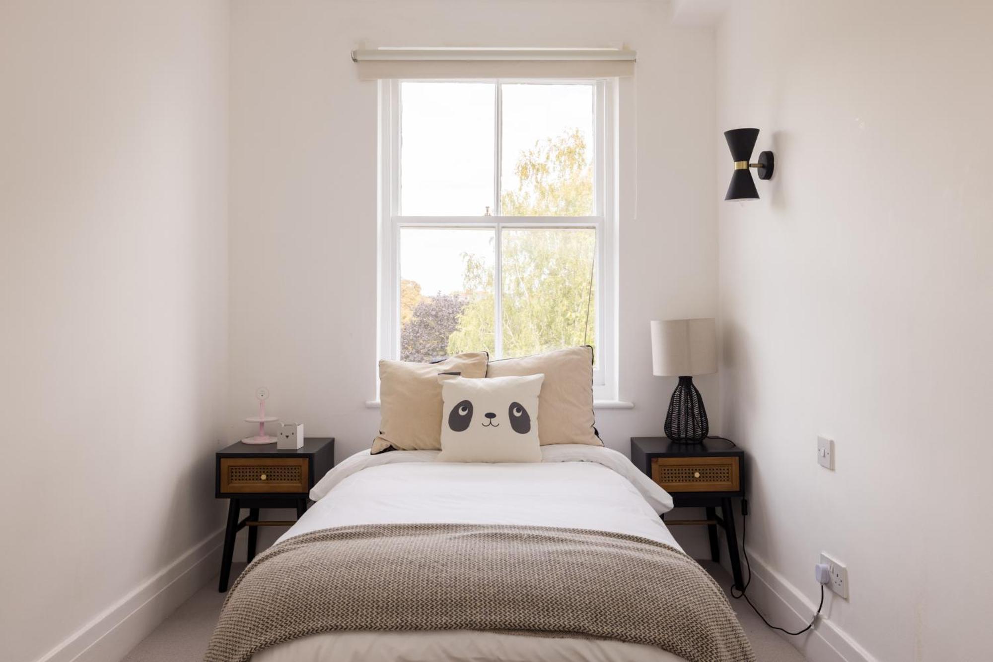 The Philbeach Gardens Place - Lovely 5Bdr Flat With Terrace 런던 외부 사진